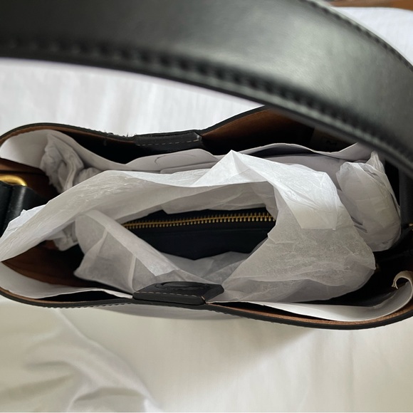 Bucket Bag - Picture 8 of 11